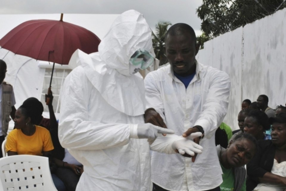 OMS aprova novo teste que diagnostica ebola em 15 minutos