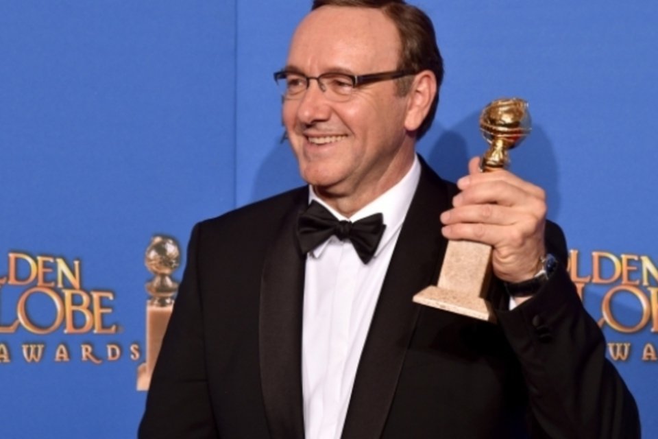 Com direito a palavrão, Kevin Spacey ganha Globo de Ouro