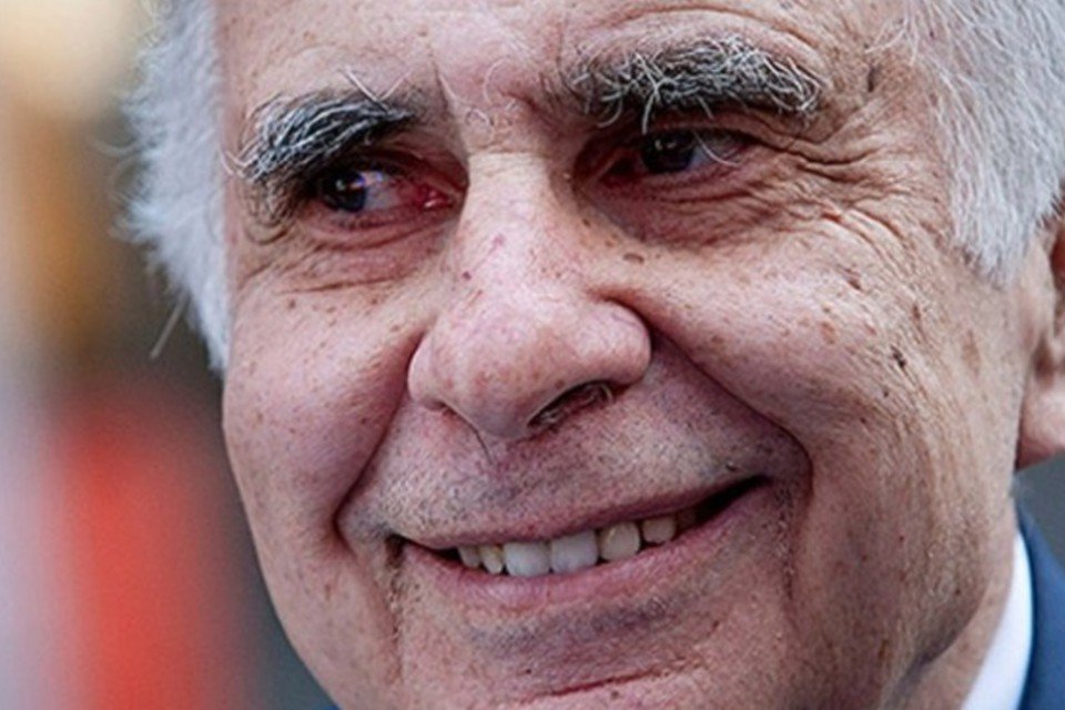 O investidor Carl Icahn aumenta posição na Apple
