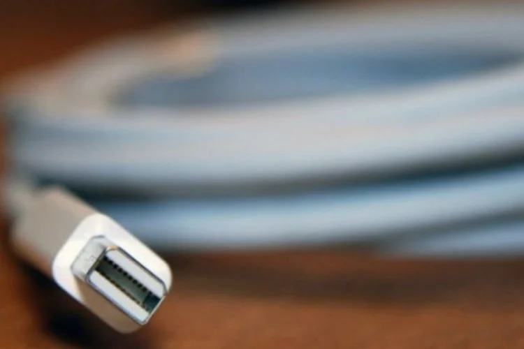 thunderbolt (Reprodução)