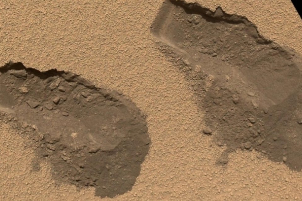 Curiosity encontra água no solo de Marte