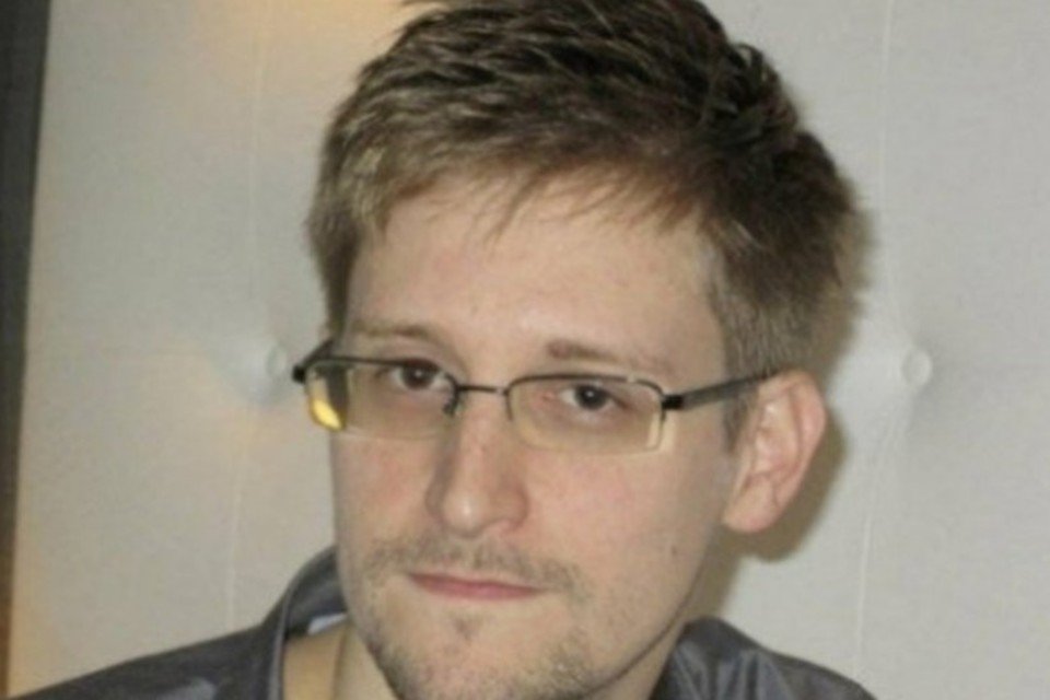 Snowden não está no avião que voa para Havana