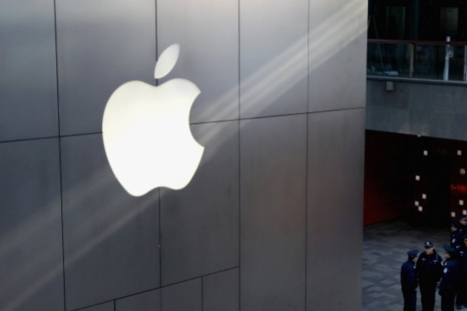 Apple vai lançar dispositivo vestível em outubro, diz site