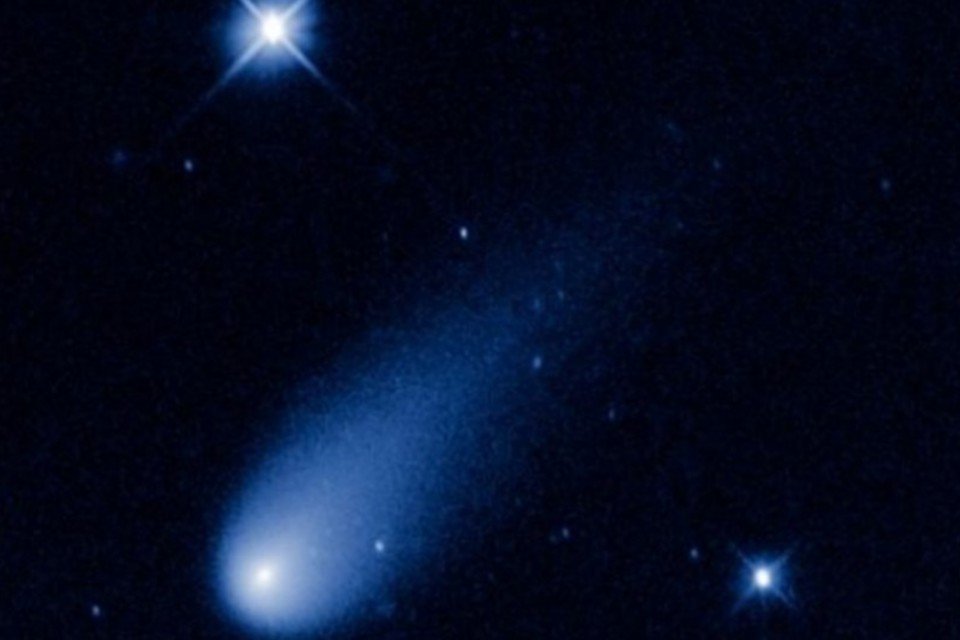 Hubble fotografa cometa brilhante no Sistema Solar