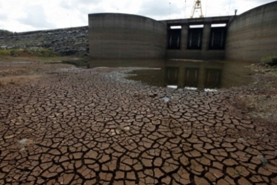 Sabesp quer mais água de volume morto do Cantareira