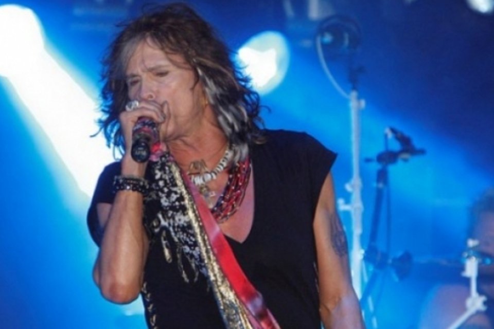 Steven Tyler pede proibição do encarceramento de animais