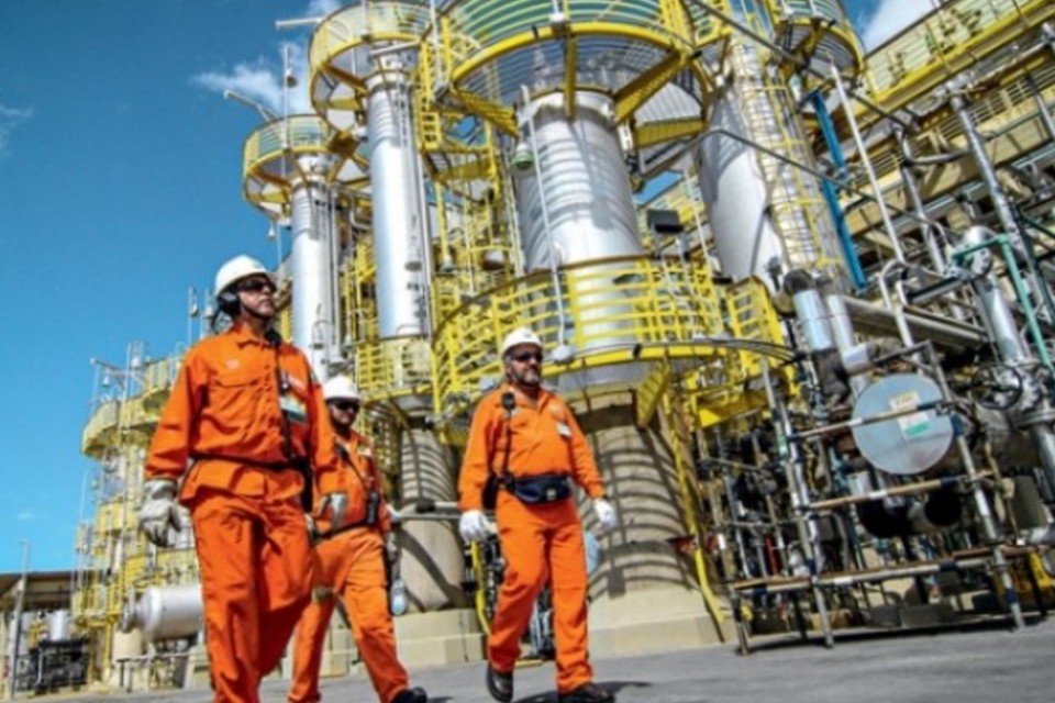 Greve na Petrobras reduz produção em 25%, dizem petroleiros