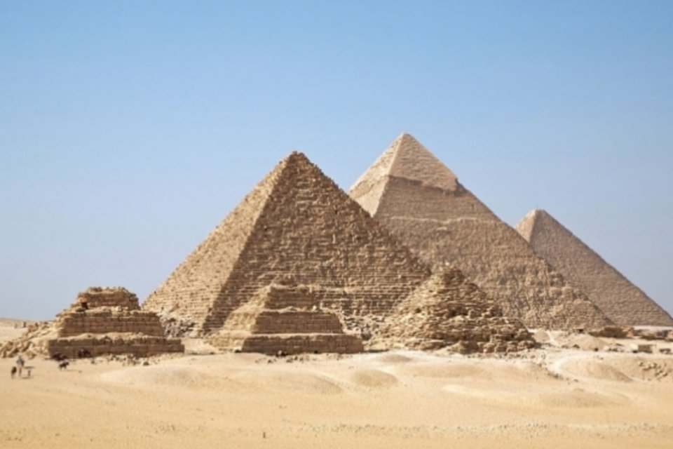 Egito recupera fragmentos de pirâmide roubados por alemães