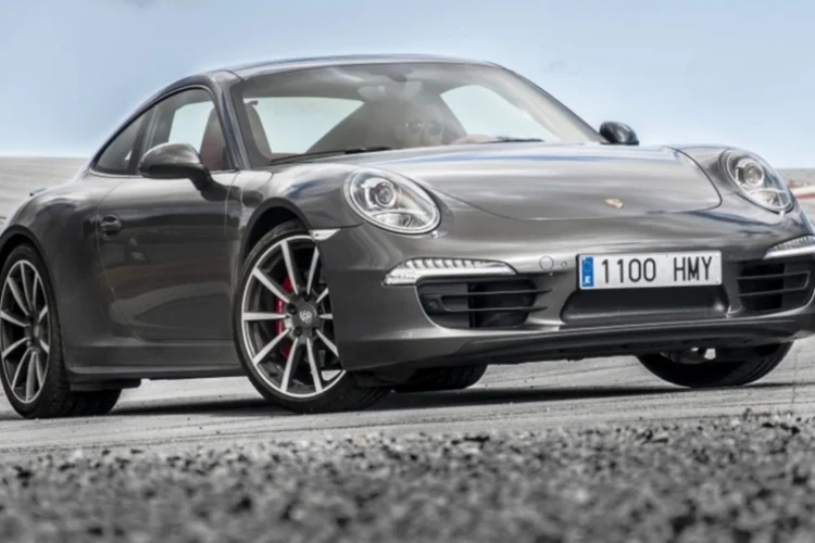 Porsche 911 (Wikimedia Commons)