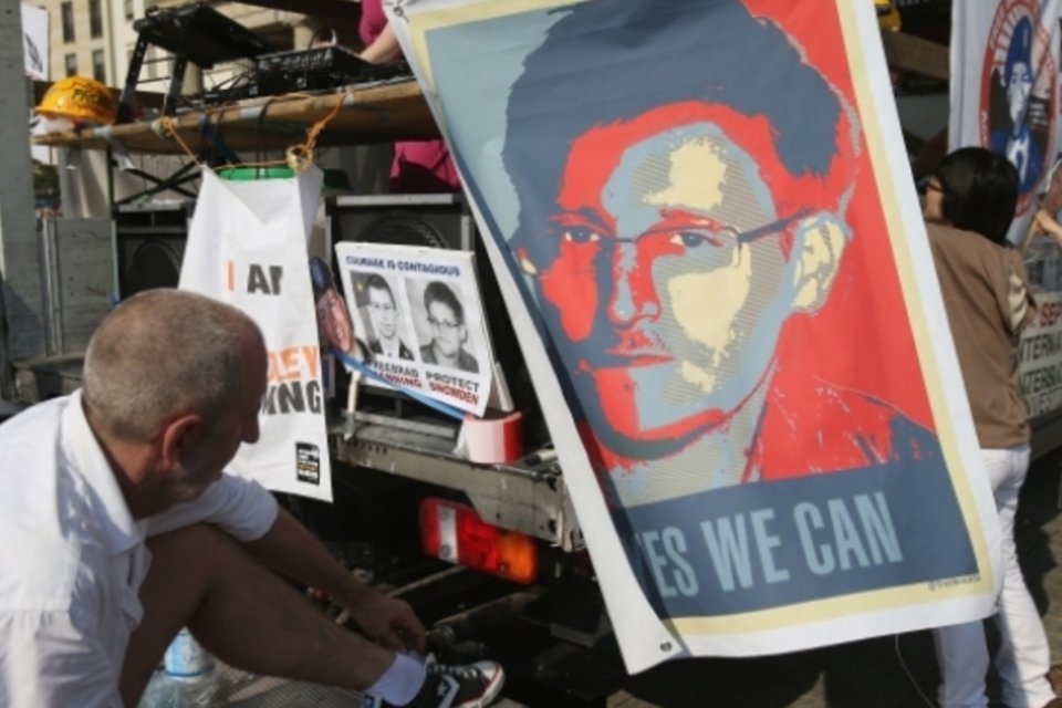 Trechos dos primeiros e-mails de Snowden sobre NSA são divulgados