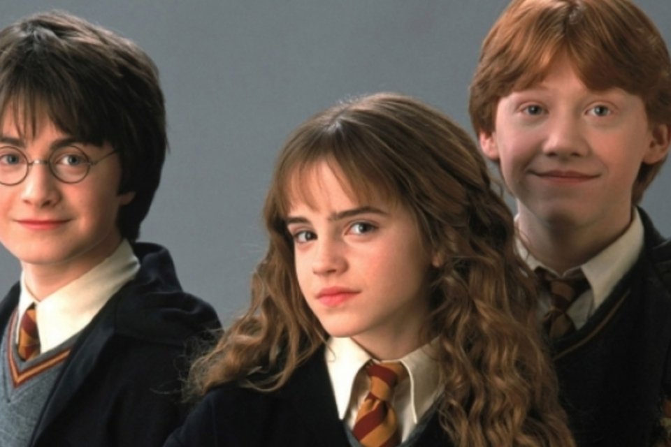 J.K. Rowling anuncia trilogia baseada no universo de Harry Potter