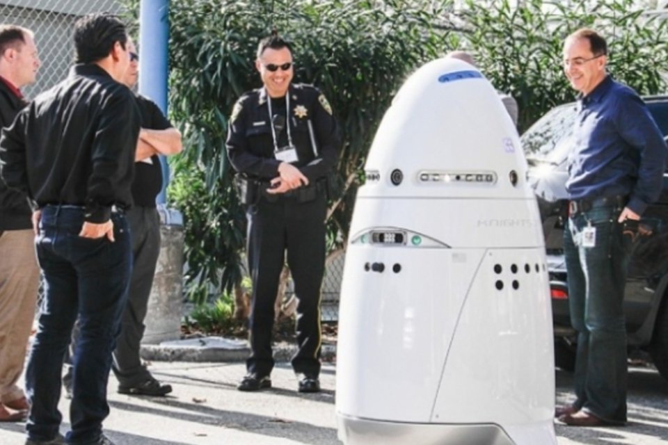 Microsoft coloca robôs para vigiar seu campus na Califórnia