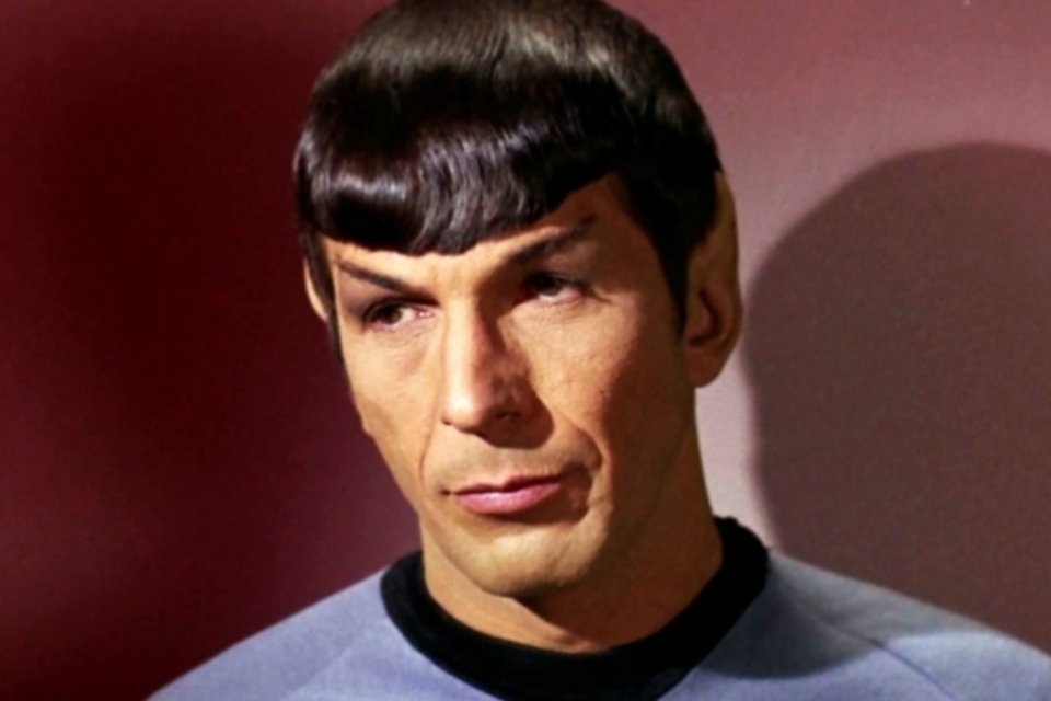 Leonard Nimoy, o Spock de Star Trek, diz ter grave doença no pulmão