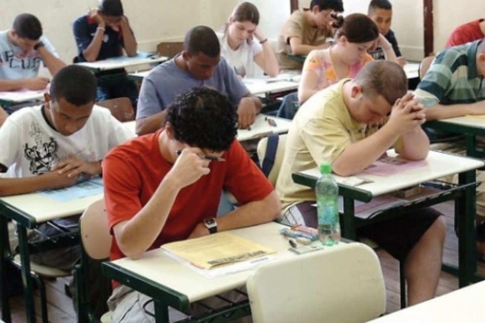Estudantes se preparam para o Enem; exame tem 8,7 milhões de inscritos
