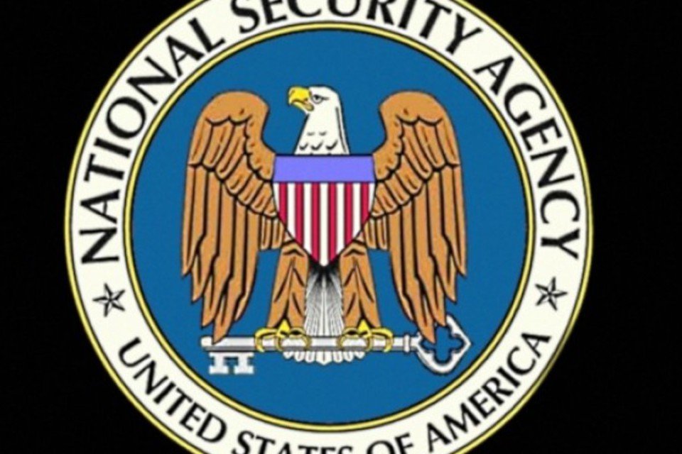 Diretor de Inteligência se desculpa por negar espionagem da NSA