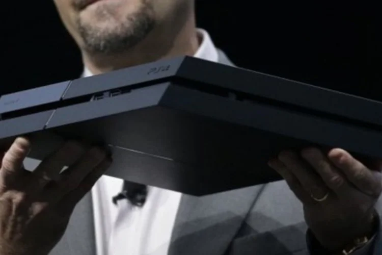 PS4 (Reprodução)