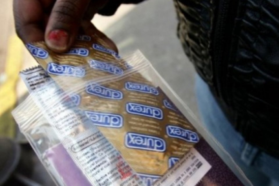 Idosos sul-africanos utilizam preservativos para combater artrite