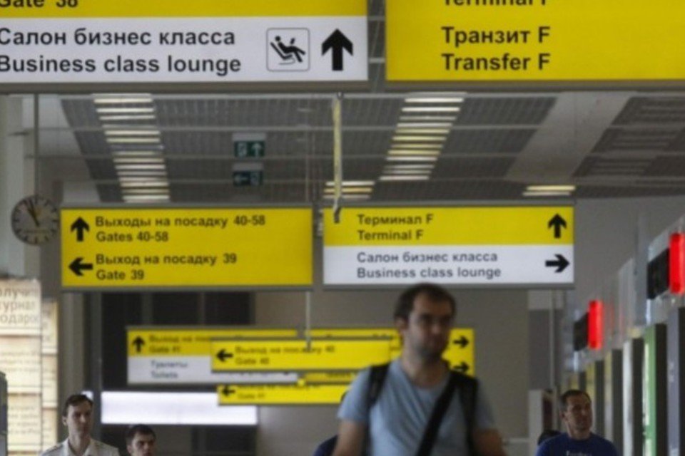 Snowden segue "perdido" há seis dias no aeroporto de Moscou