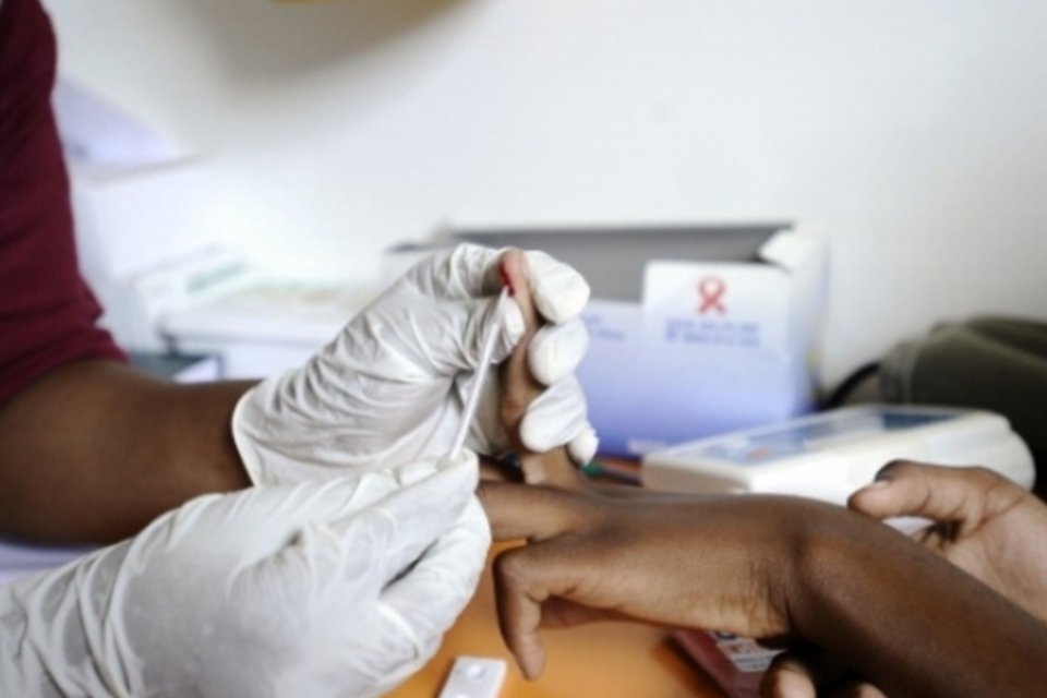 Pacientes adultos com HIV terão tratamento antecipado