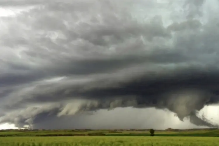Tornado (Pro-Zak via Photopin)