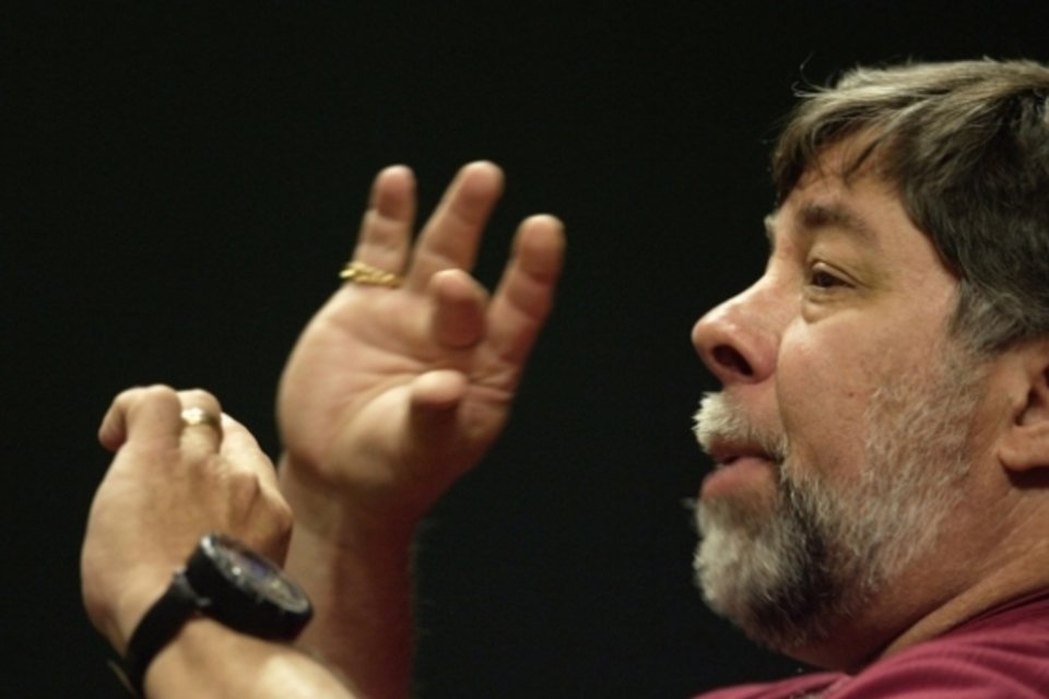 Steve Wozniak já criticou aparelho semelhante ao Apple Watch