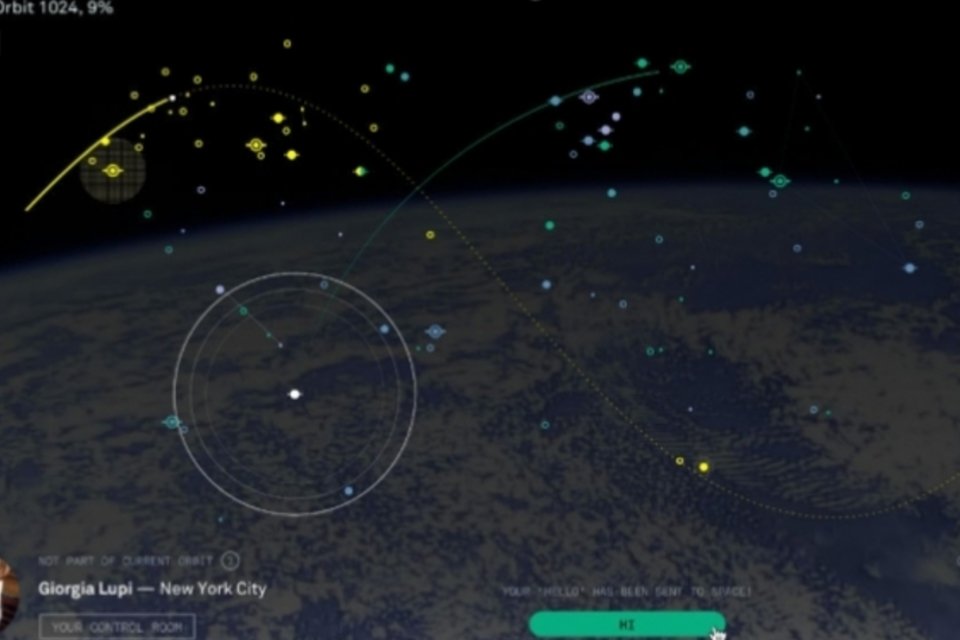 Diga olá para astronauta italiana com este aplicativo web
