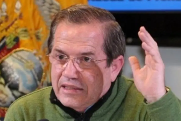 Chanceler do Equador (©afp.com / Rodrigo Buendia)