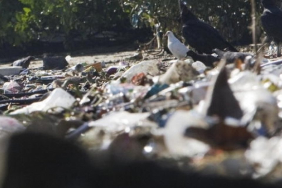 Rio assina acordo para despoluir Baía de Guanabara