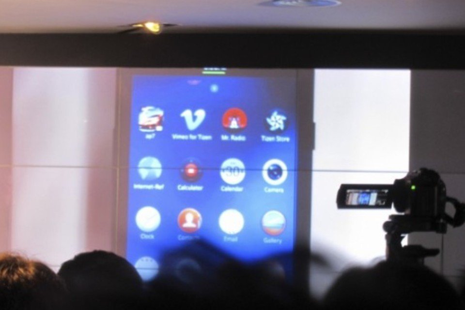 Samsung atrasa estreia do sistema Tizen em smartphones
