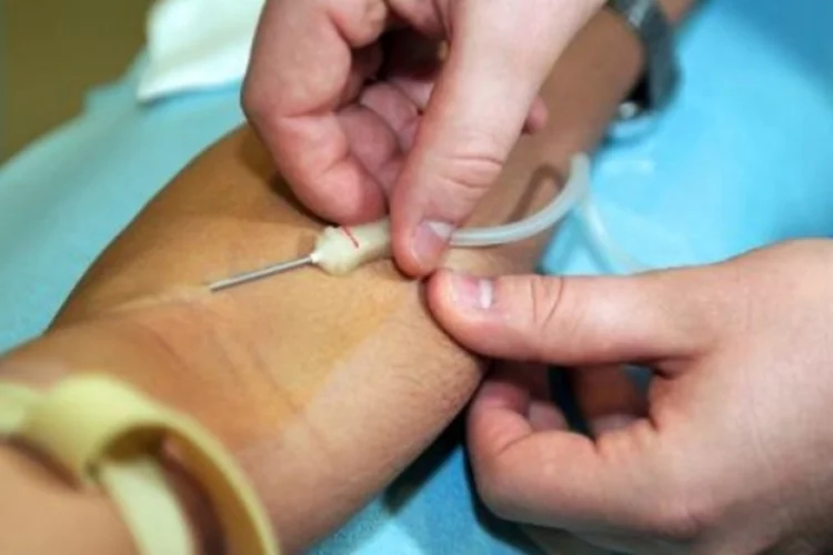 Exame de sangue (©afp.com / Philippe Huguen)