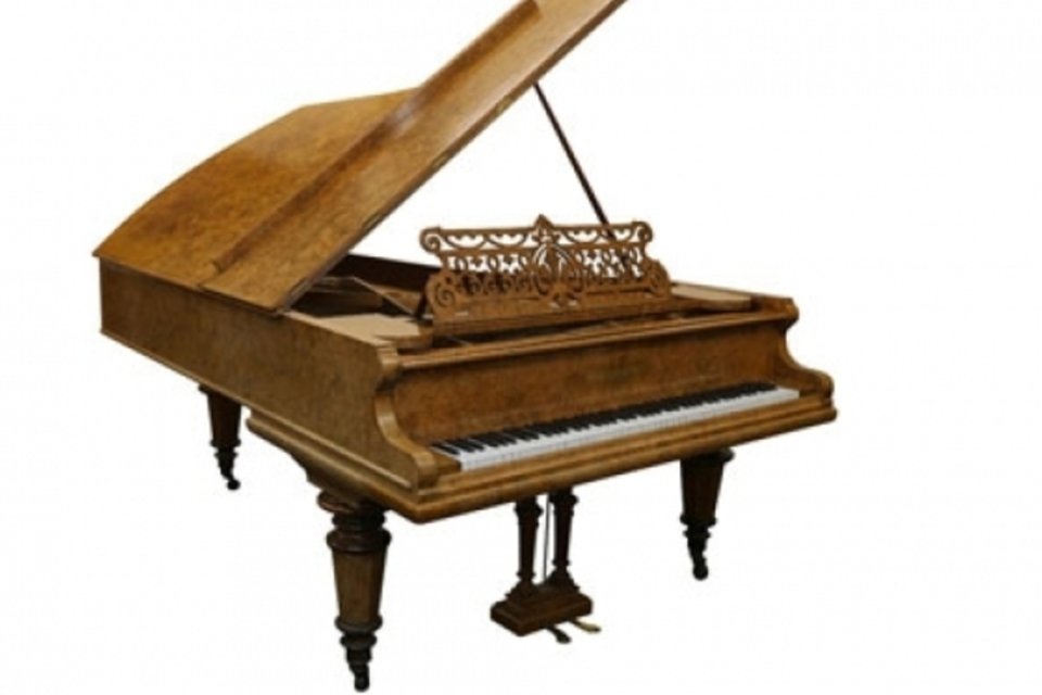 Piano em que Paul McCartney compôs "Yesterday" é vendido por US$ 94 mil