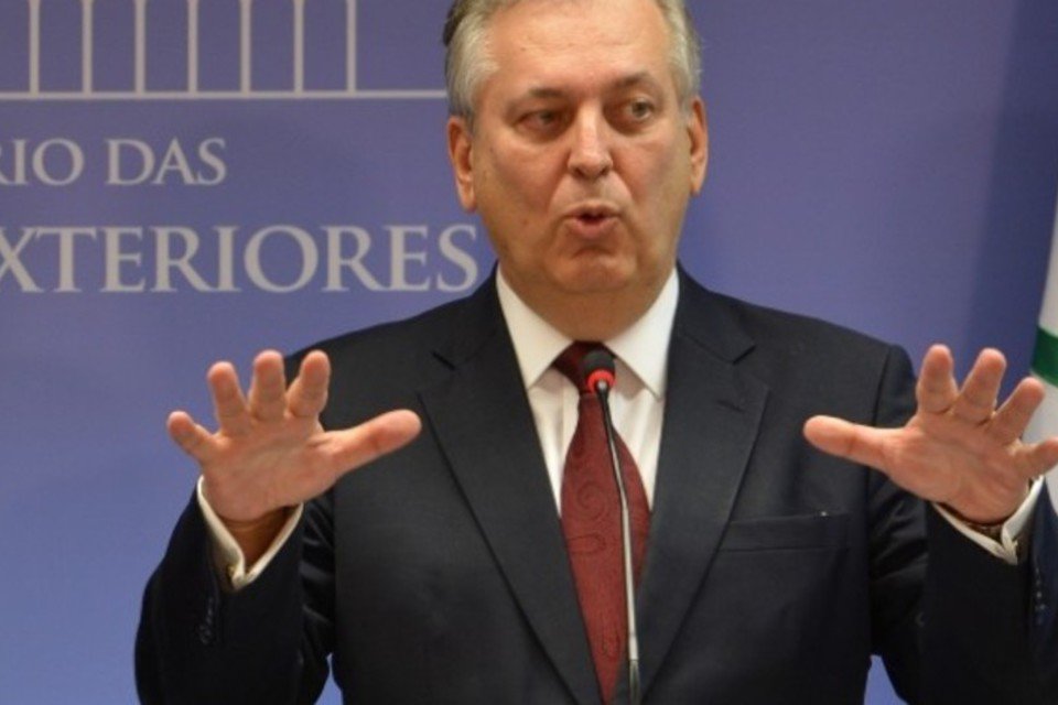 Chanceler brasileiro vai a NY e pode conversar sobre espionagem