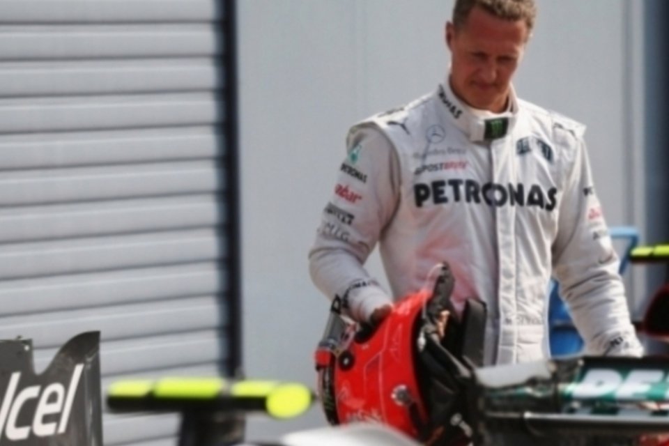 Michael Schumacher sai do coma e deixa hospital