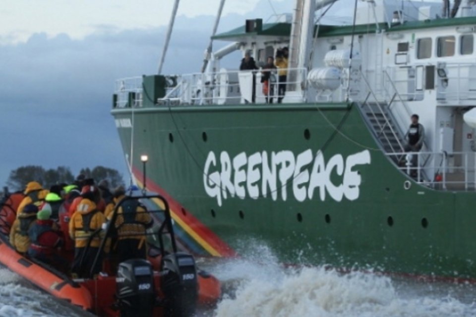Fotógrafo que acompanhava barco é acusado de pirataria