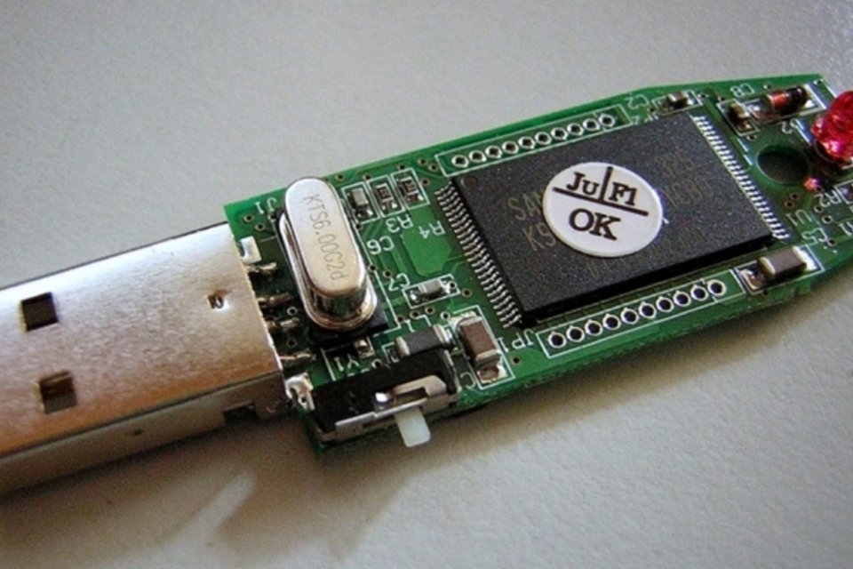 Vírus 'incurável' de USB tem código disponibilizado publicamente