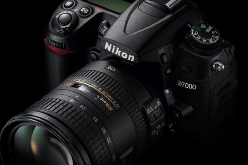 Nikon reduz previsão para o ano devido à concorrência
