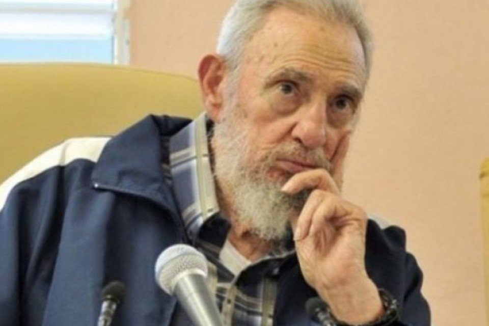 Fidel desmente negativa cubana de acolher Snowden