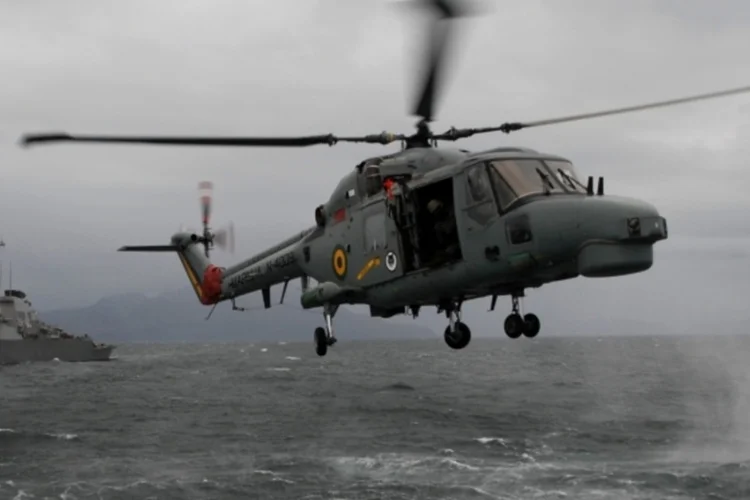 Helicóptero (Wikimedia)