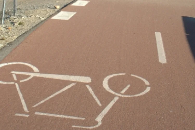 Ciclovia (Wikimedia Commons)