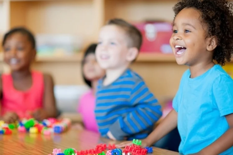 crianca-escola- (iStock)