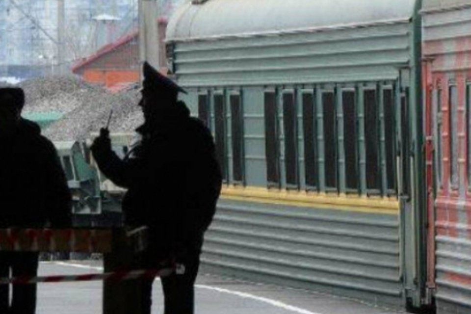 Ativistas do Greenpeace são transferidos a São Petersburgo