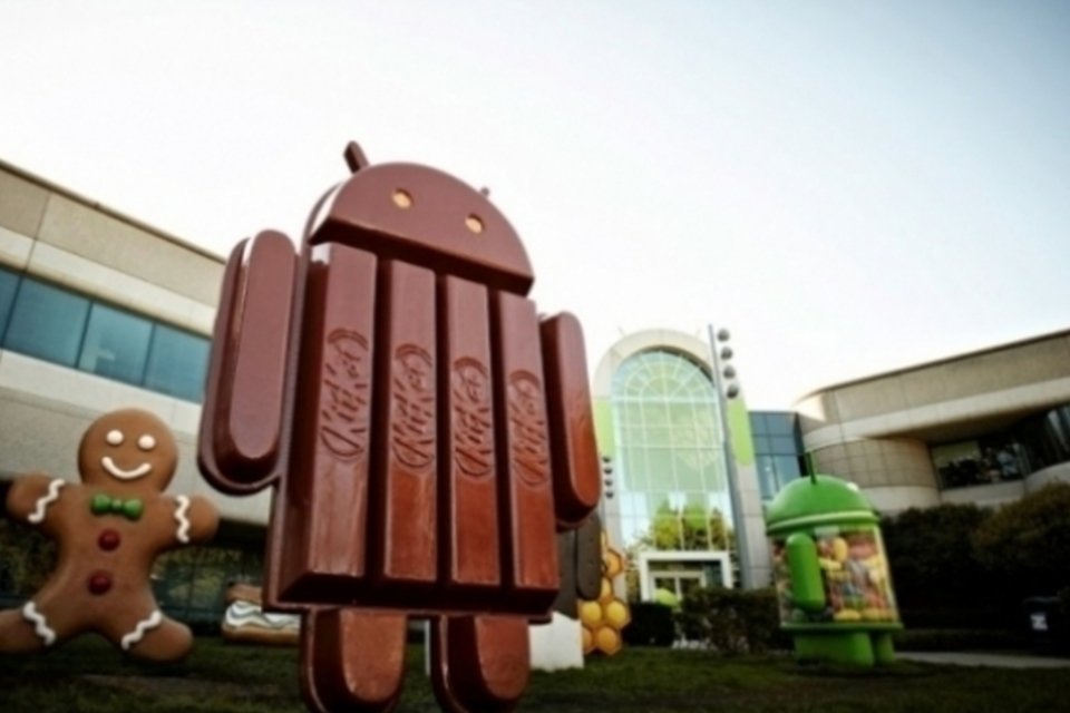 Motorola oferece Android KitKat para smartphones Razr D1 e D3