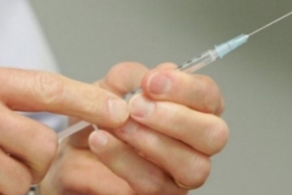 Pacientes não têm reações adversas em primeiro teste clínico de vacina anti-Ebola