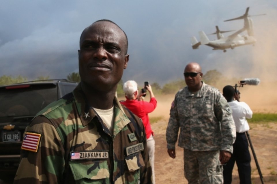 Obama vai retirar militares dos EUA do combate ao Ebola na África