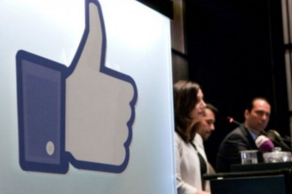 Receita do Facebook salta 72% no 1º tri por conta de anúncios em aparelhos móveis