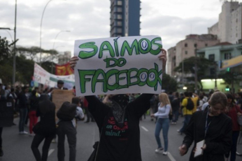 Em 24h, usuários publicam 548 mil posts sobre protestos no Brasil