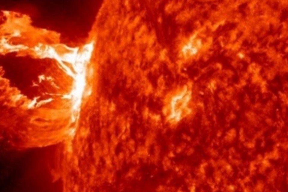 Campo magnético do sol concluirá inversão nos próximos meses