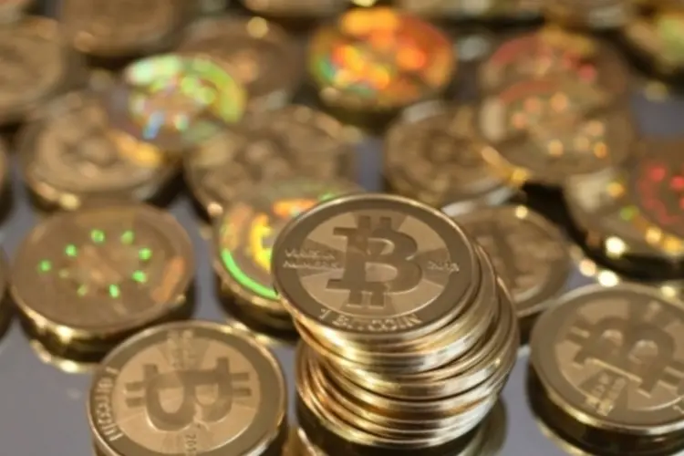 Bitcoin: Apenas em agosto, a moeda virtual se valorizou em 103% (Bitcoin/Getty Images)