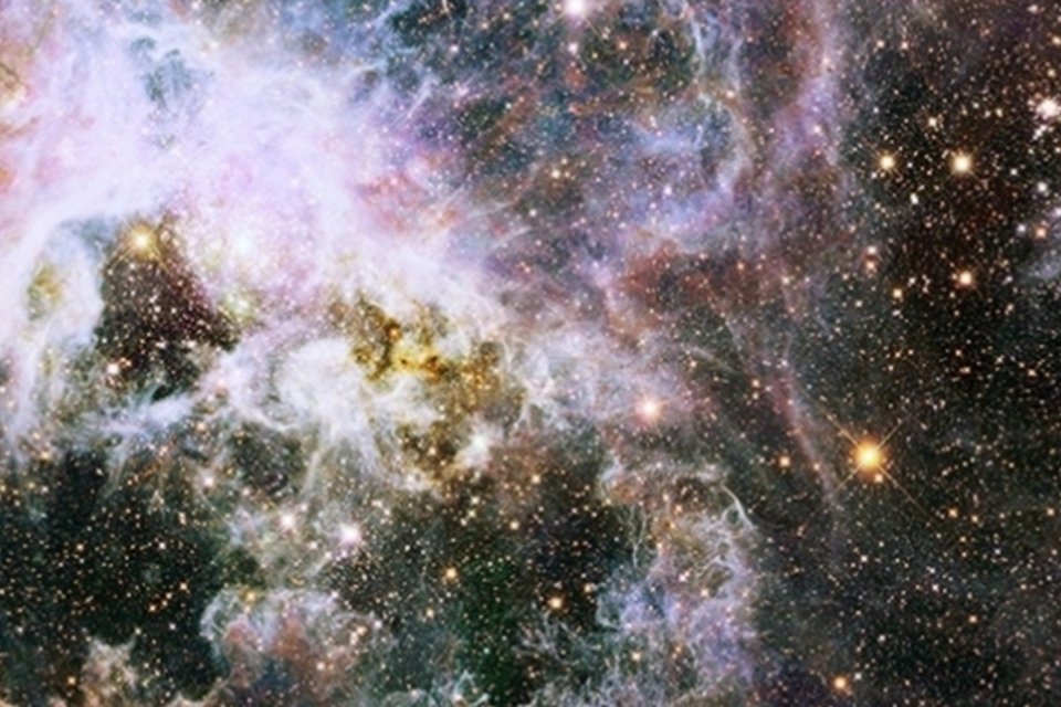 Hubble faz imagem espetacular da nebulosa de Tarântula