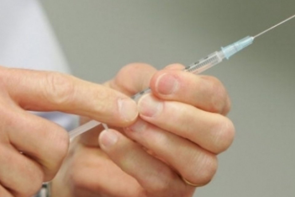 Vacina contra câncer falha novamente, mas testes continuam